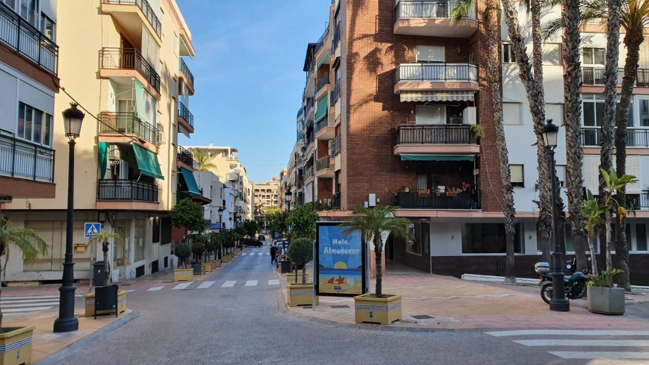 Tropical Avenida Andalucia Apartment Almuñécar Екстериор снимка